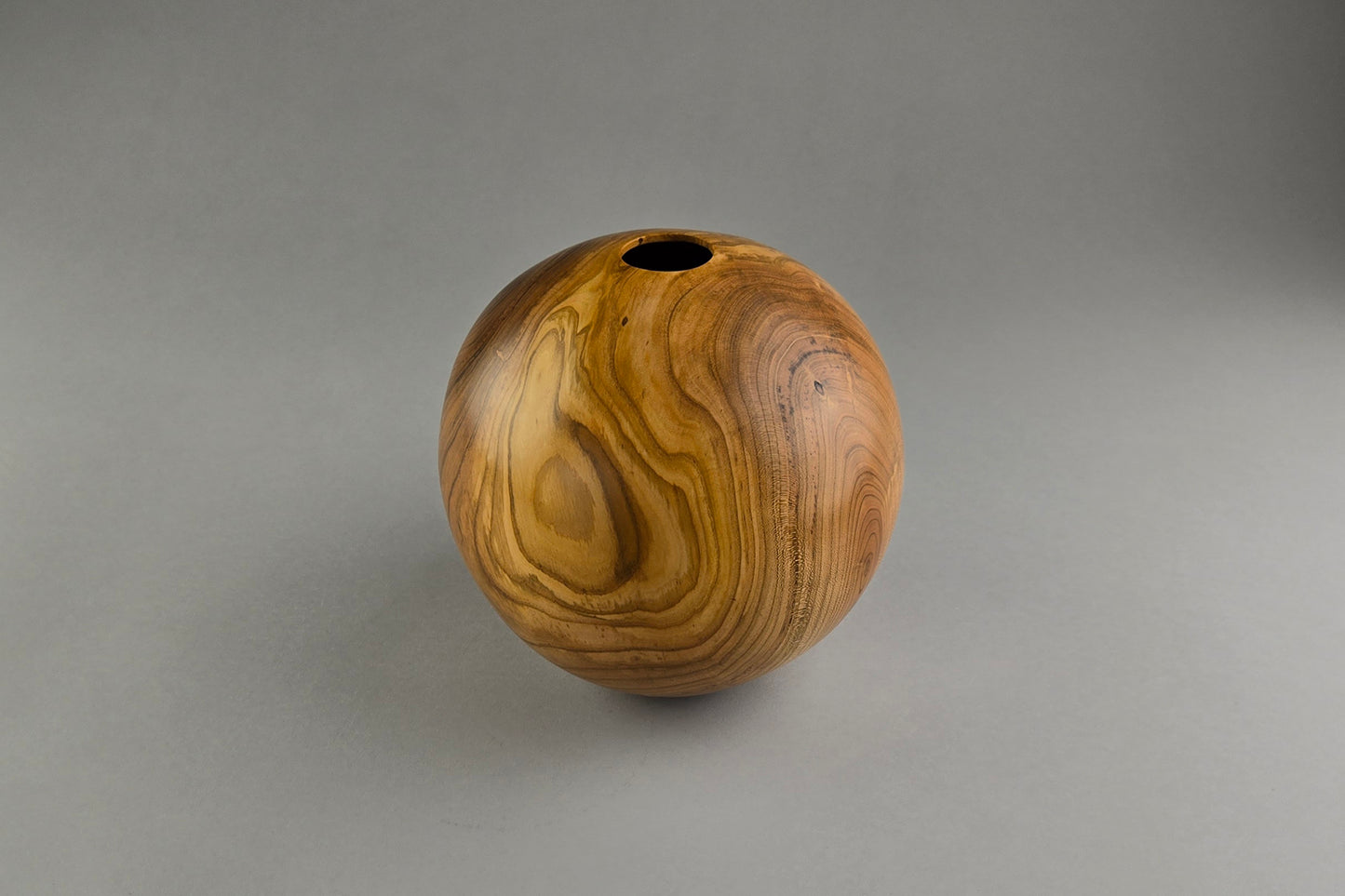 Apricot Hollow Form